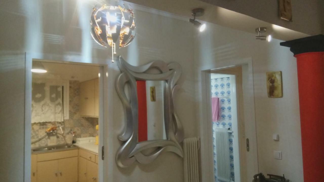 אתונה Apartment Near Stavros Niarchos Park & Acropolis מראה חיצוני תמונה