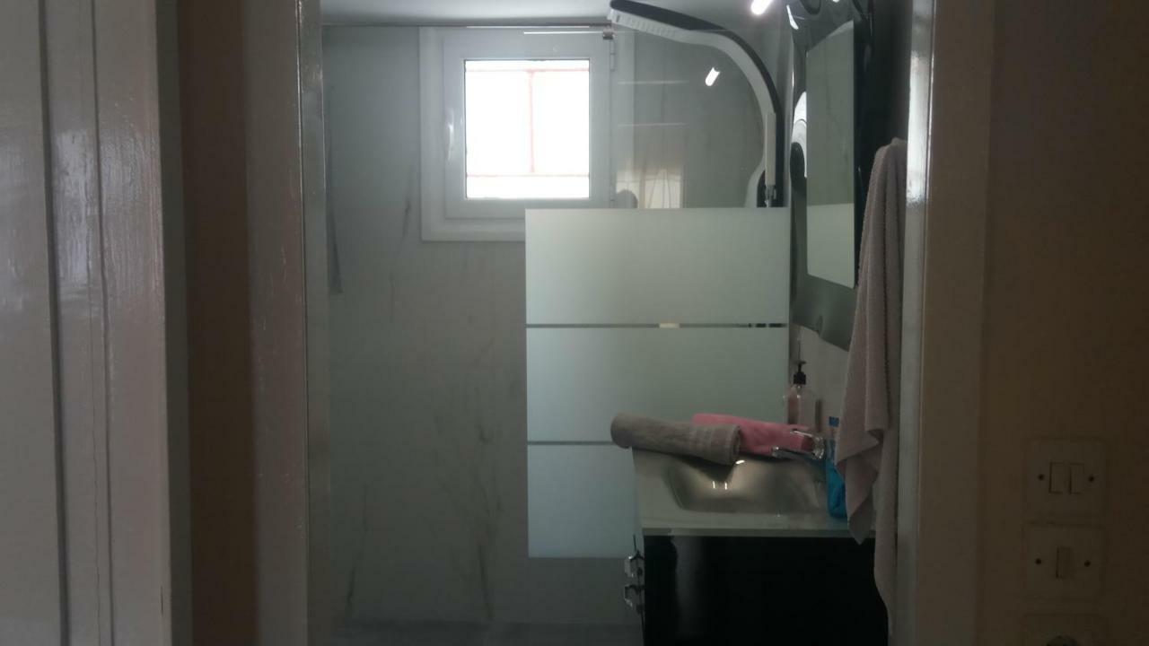 אתונה Apartment Near Stavros Niarchos Park & Acropolis מראה חיצוני תמונה